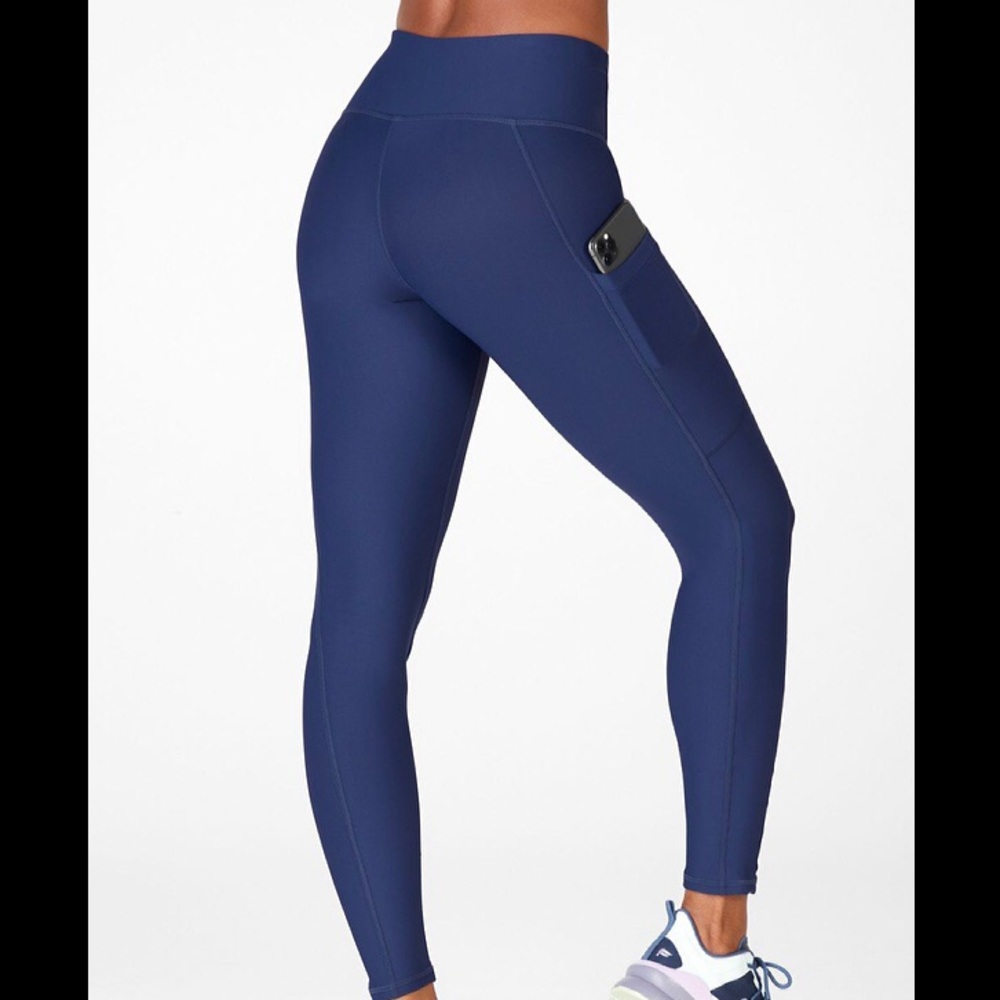 Fabletics - cold weather high waisted leggings